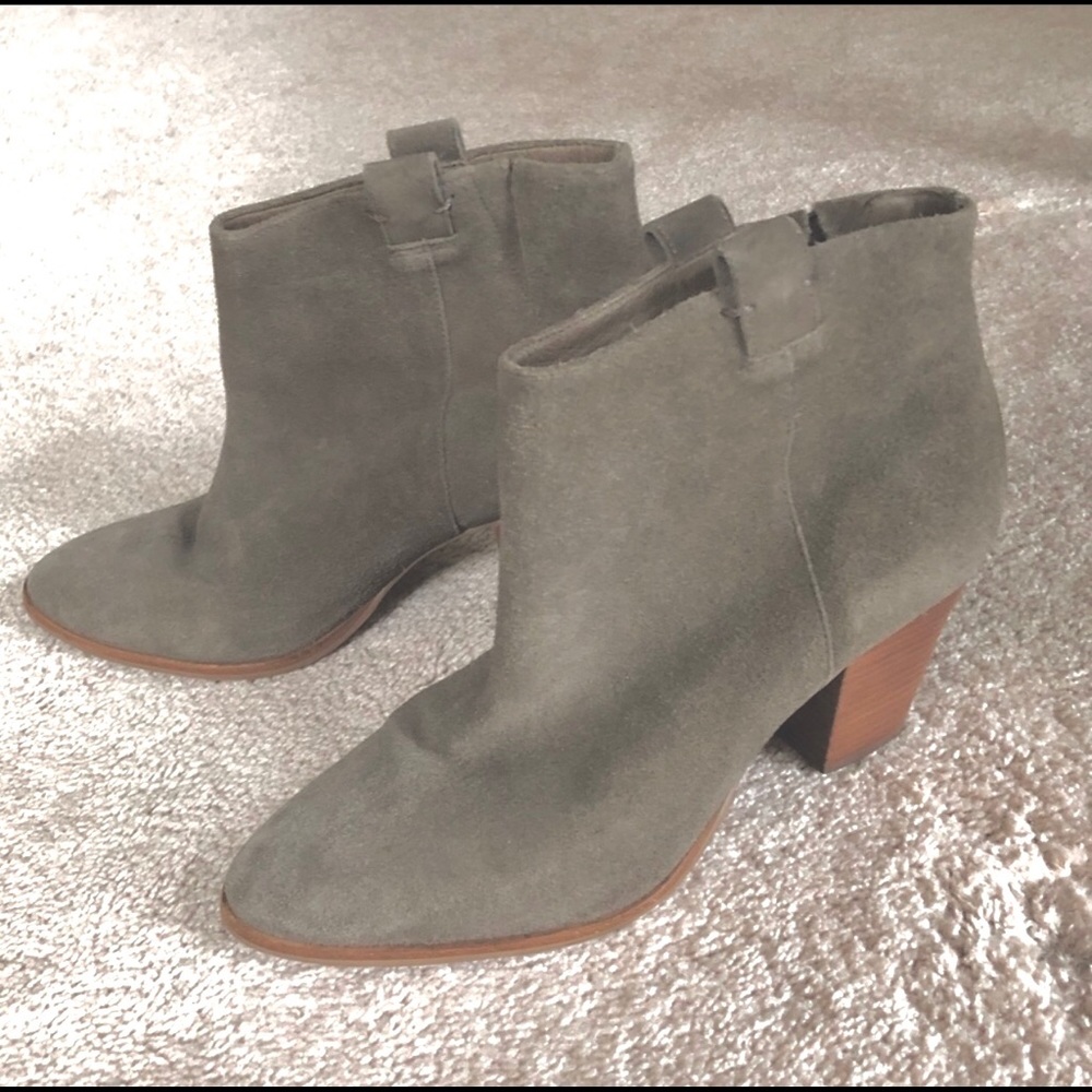 J. Crew Ankle Boots Grey Suede Western Ankle Boots sz. 9-1/2